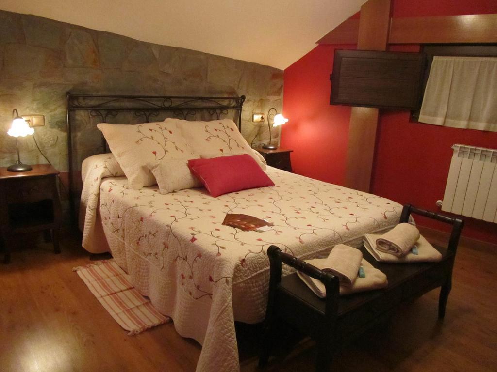 Tia Maria Bed & Breakfast Cerredo ภายนอก รูปภาพ