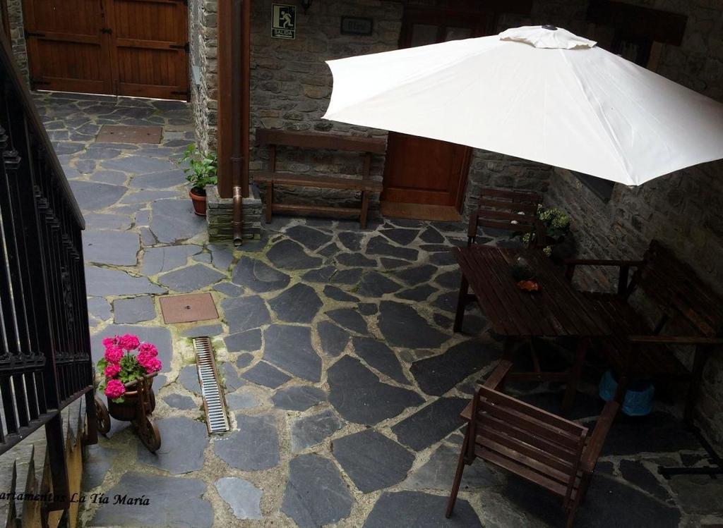 Tia Maria Bed & Breakfast Cerredo ภายนอก รูปภาพ